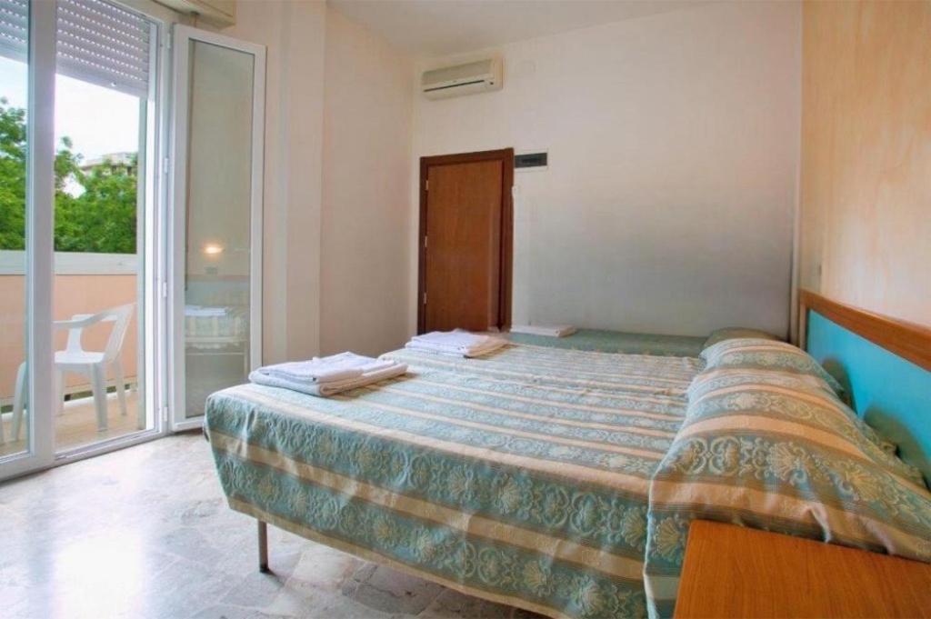 Hotel Vernel ريميني المظهر الخارجي الصورة