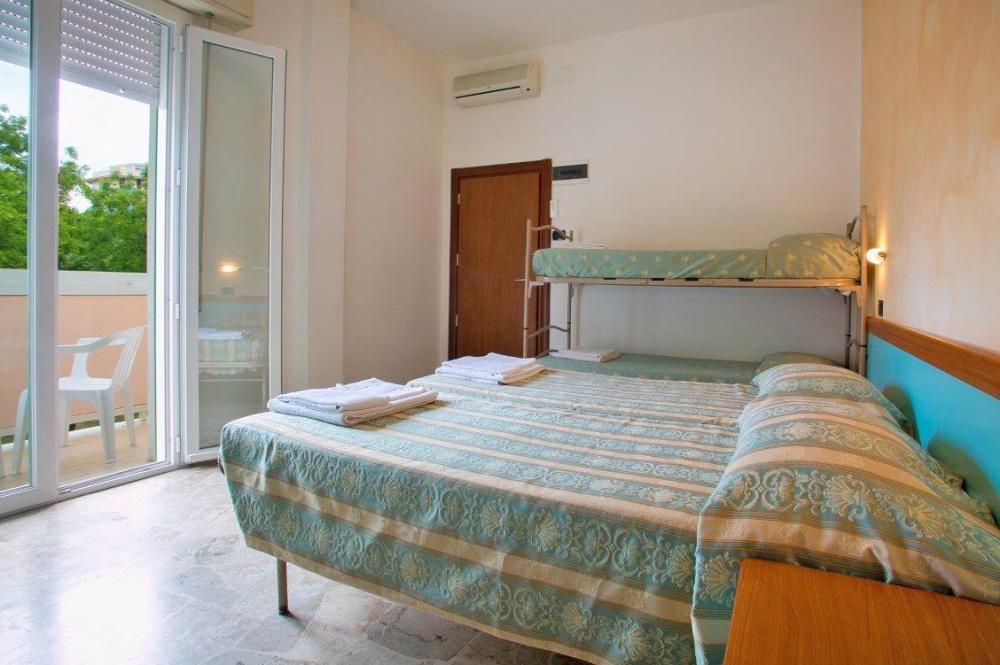 Hotel Vernel ريميني المظهر الخارجي الصورة