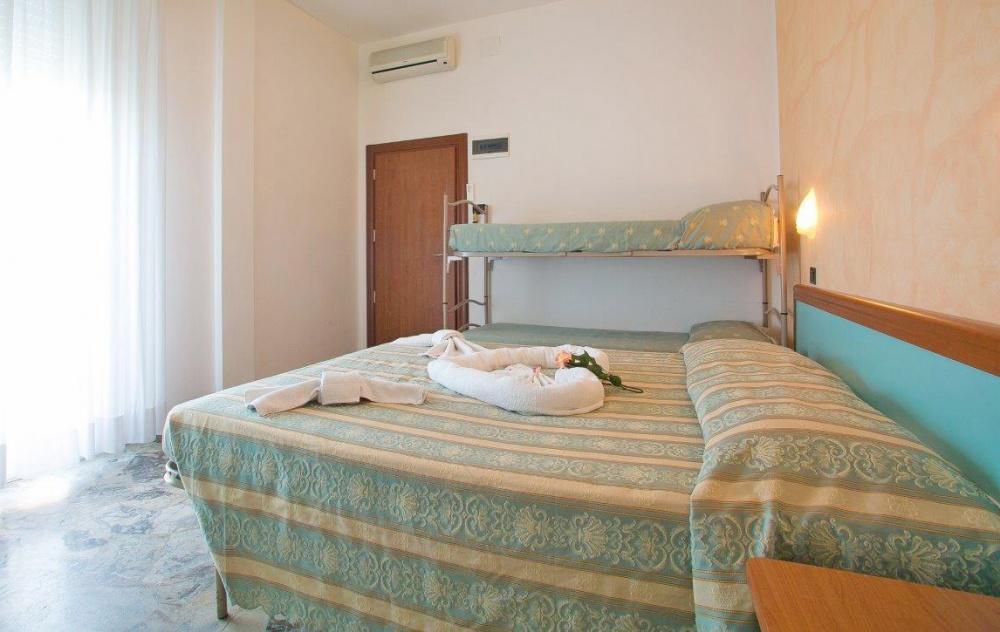 Hotel Vernel ريميني المظهر الخارجي الصورة